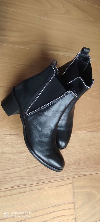 REBAJAS !!! BOTINES DE PIEL NEGROS