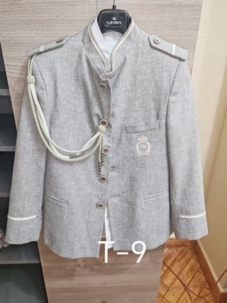 Traje comunión niño nuevos a estrenar.