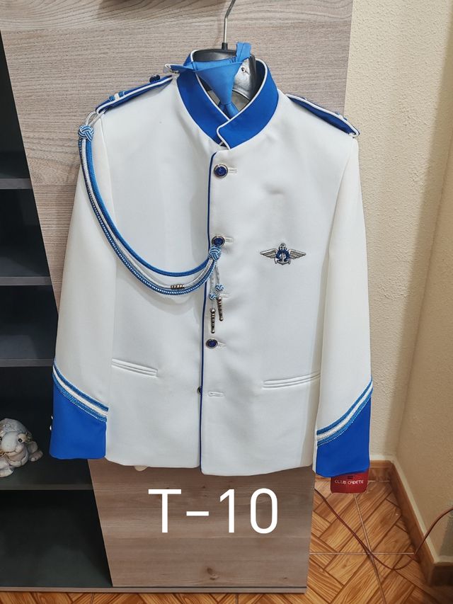 Traje comunión niño nuevos a estrenar.