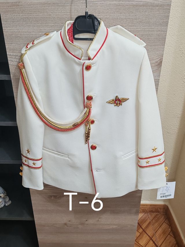 Traje comunión niño nuevos a estrenar.