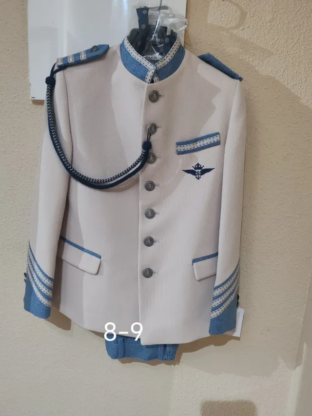 Traje comunión niño nuevos a estrenar.