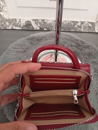 Mini borsa a tracolla rossa borchie