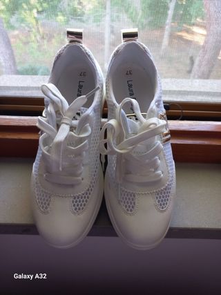 Sneakers bianche donna 37