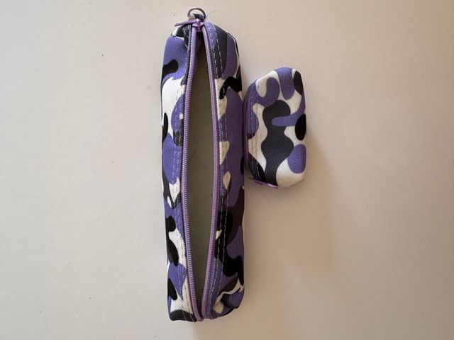Estuche camuflaje morado