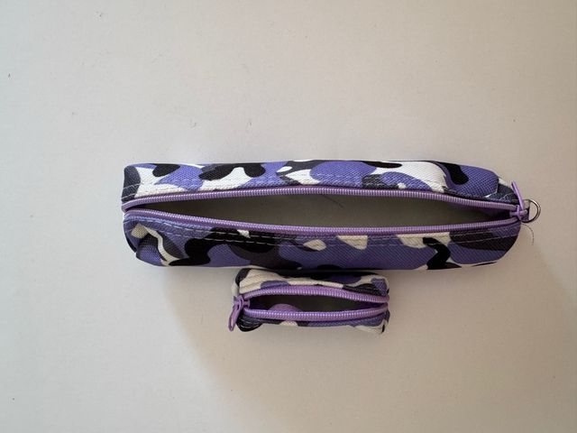 Estuche camuflaje morado
