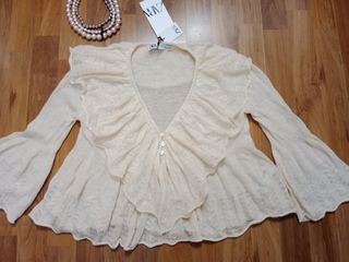 Blusa Zara beige volantes