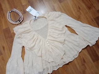 Blusa Zara beige volantes