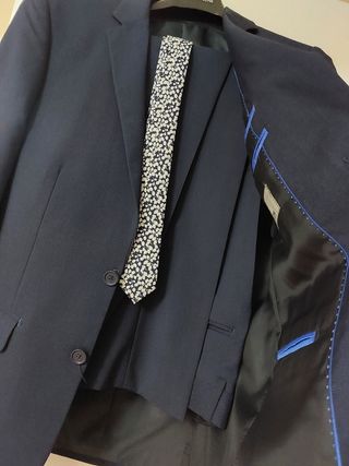 Traje azul marino hombre + corbata Talla S-M
