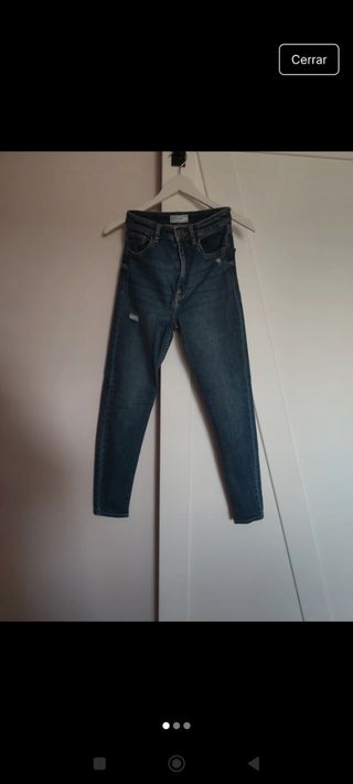 Jeans rotos tiro alto
