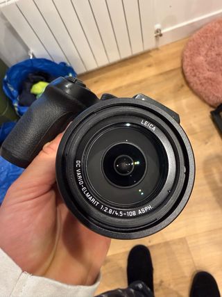 Panasonic Lumix FZ330 - Cámara