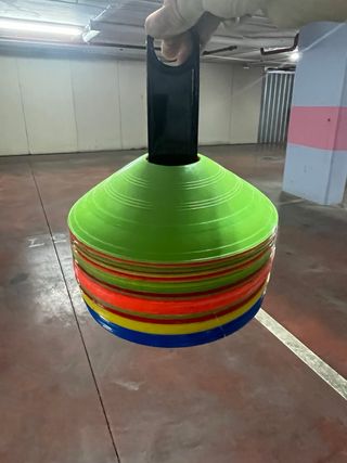 Conos entrenamiento fútbol.