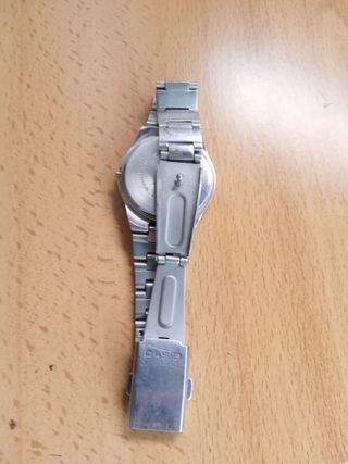 Reloj CASIO plateado mujer
