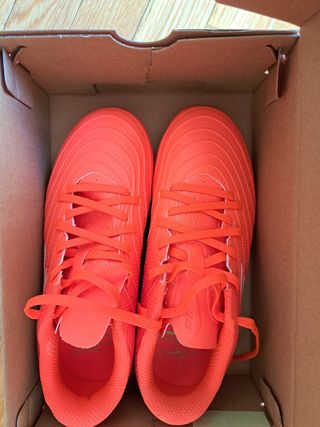 Botas fútbol Skechers niño 32