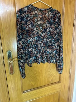 Blusa floral otoñal