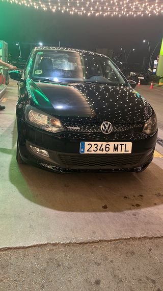 Volkswagen Polo Negro