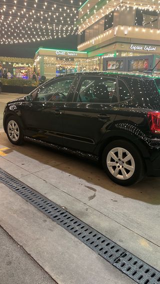 Volkswagen Polo Negro