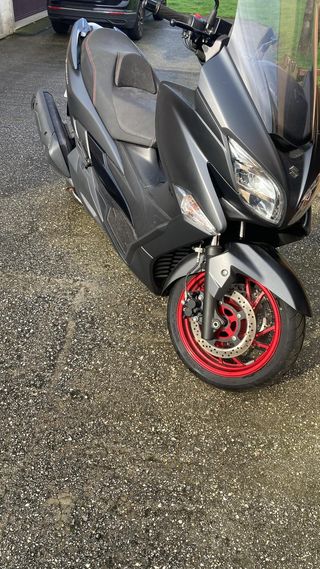 suzuki Burgman 400  año 2016  con 3500Km