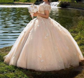 Vestido bella Quinceañera beige/dorado