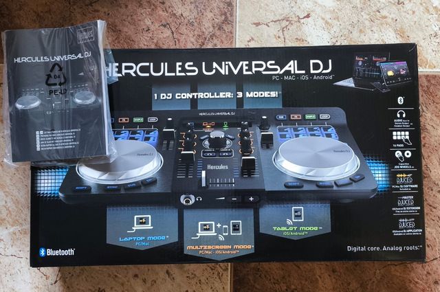 Mesa de mezclas Hercules Universal DJ