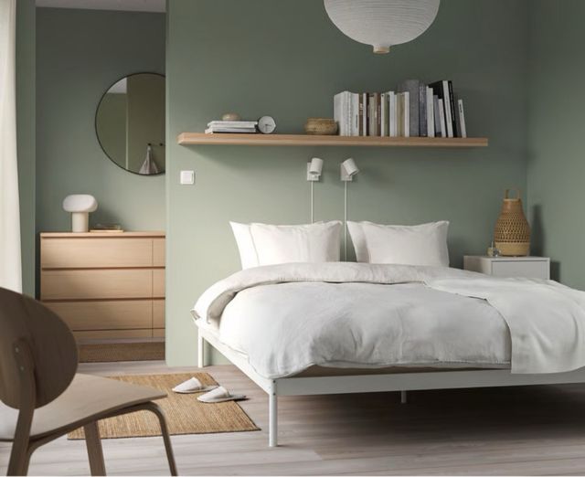 Cama Ikea blanca metálica sin colchón
