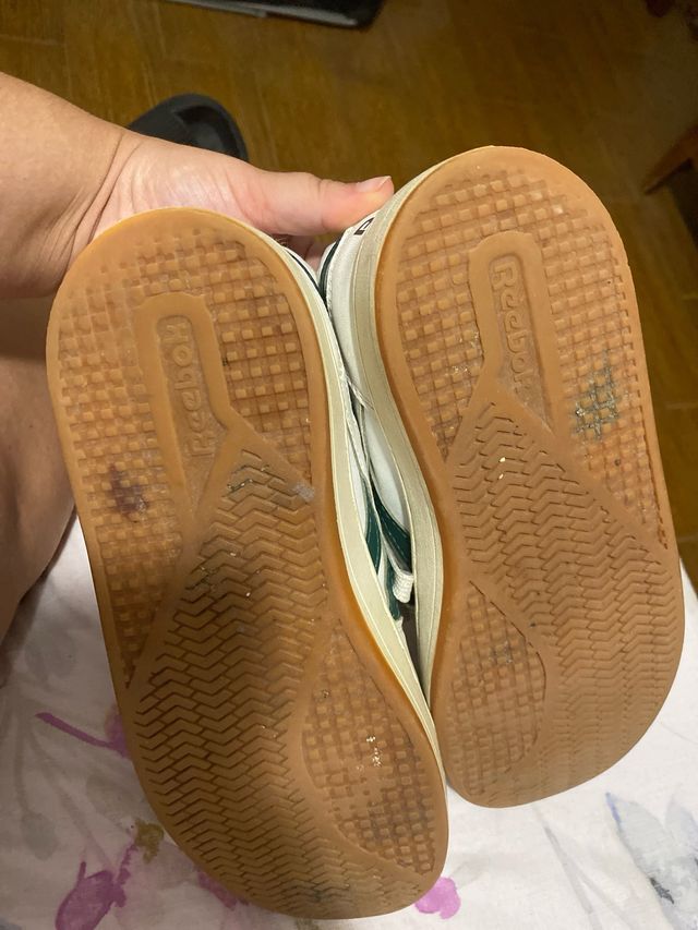 Zapatillas Reebok blancas y verdes