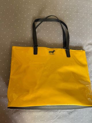 Bolso tote amarillo Marc Tetro. Dibujo de Teckel