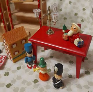 Miniaturas Casa Muñecas: Muebles & Figuras.
