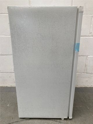 Mini nevera Cecotec 90L