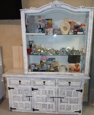 Mueble + Vitrina expositora blanca madera