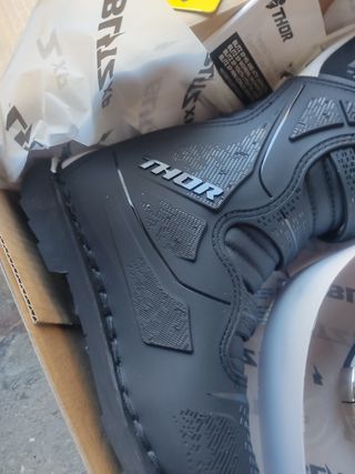Botas Thor Blitz XP MX - Nuevas. Talla 9/43