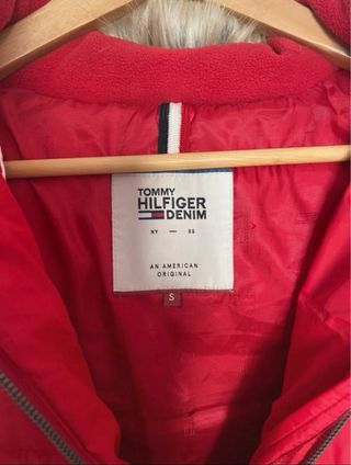 Plumífero rojo Tommy Hilfiger
