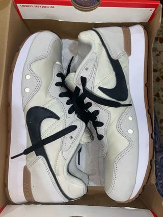 Zapatillas Nike - Beige/Blanco