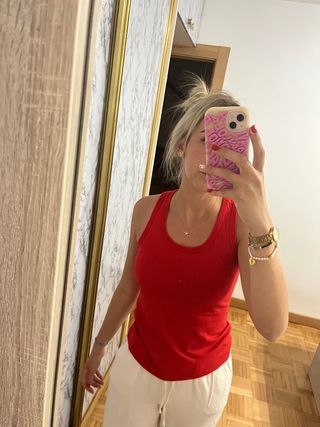 Camiseta roja tirantes - básica
