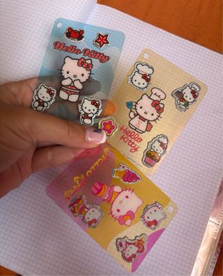 24 Carte Hello Kitty + adesivi già attaccati