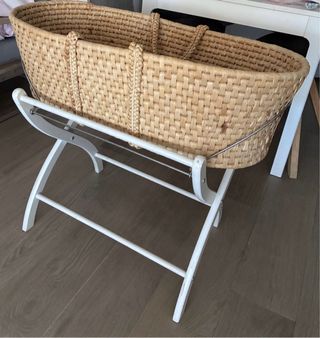 Cuna Moisés mimbre blanco