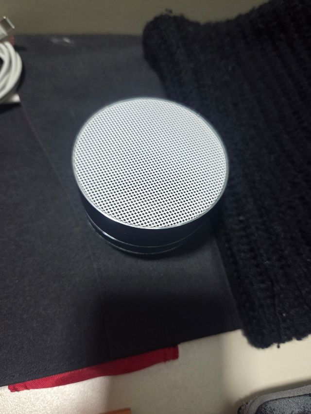 Mini cassa Bluetooth - argento e nero