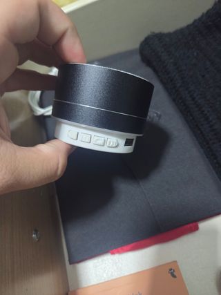 Mini cassa Bluetooth - argento e nero