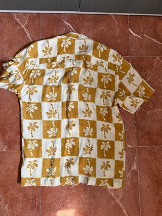 Camisa Pull&Bear -  Amarilla Beige