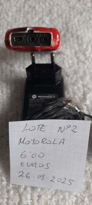 Cargador Motorola - Rojo y Blanco