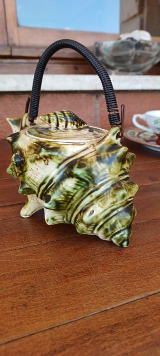 Teiera vintage a conchiglia