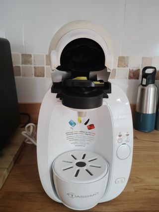Cafetera Tassimo Bosch blanca