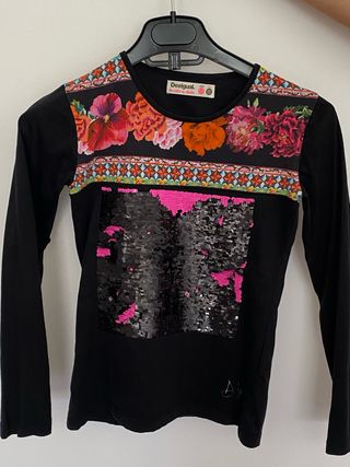 Camiseta Desigual lentejuelas niña