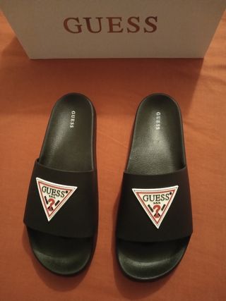 Chanclas Guess - Negras nuevas 