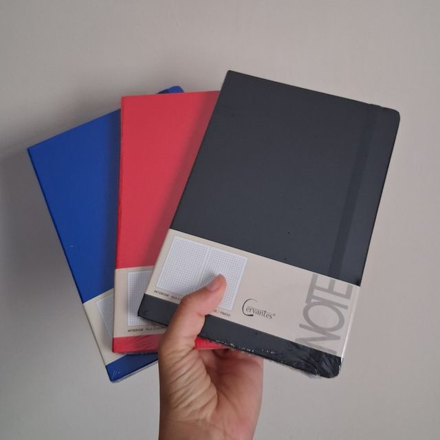 3 Libretas tapa dura cuadriculadas