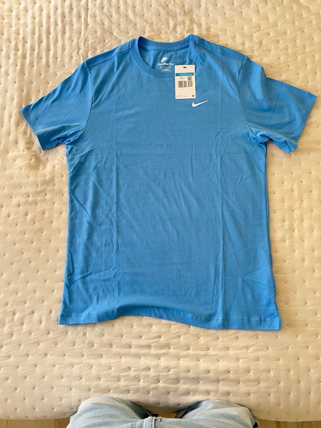 Camiseta Nike celeste - Talla M