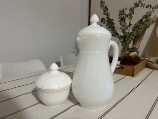 Juego de té blanco: Jarra y azucarero