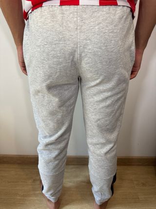 Pantalón chándal gris