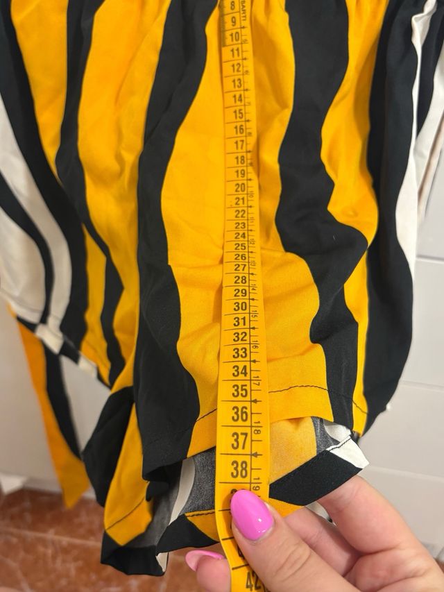 Shorts rayas Amarillos-Negros