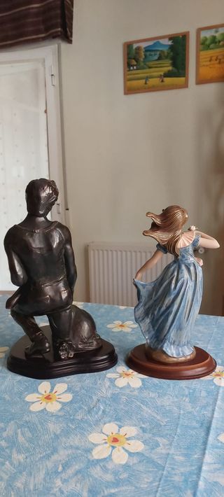 2 figuras decorativas: pareja & bailarina