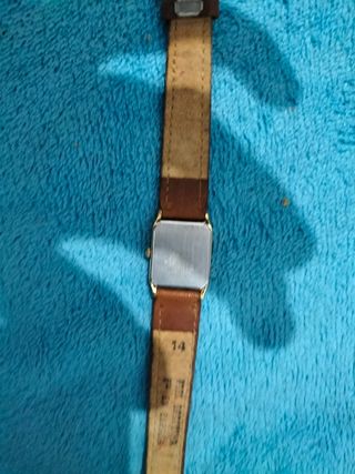 Reloj de pulsera antiguo